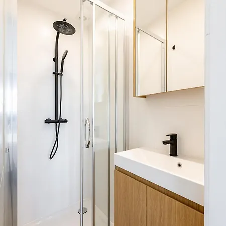 In With Sea Views Διαμέρισμα