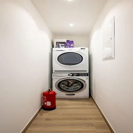 In With Sea Views Daire *